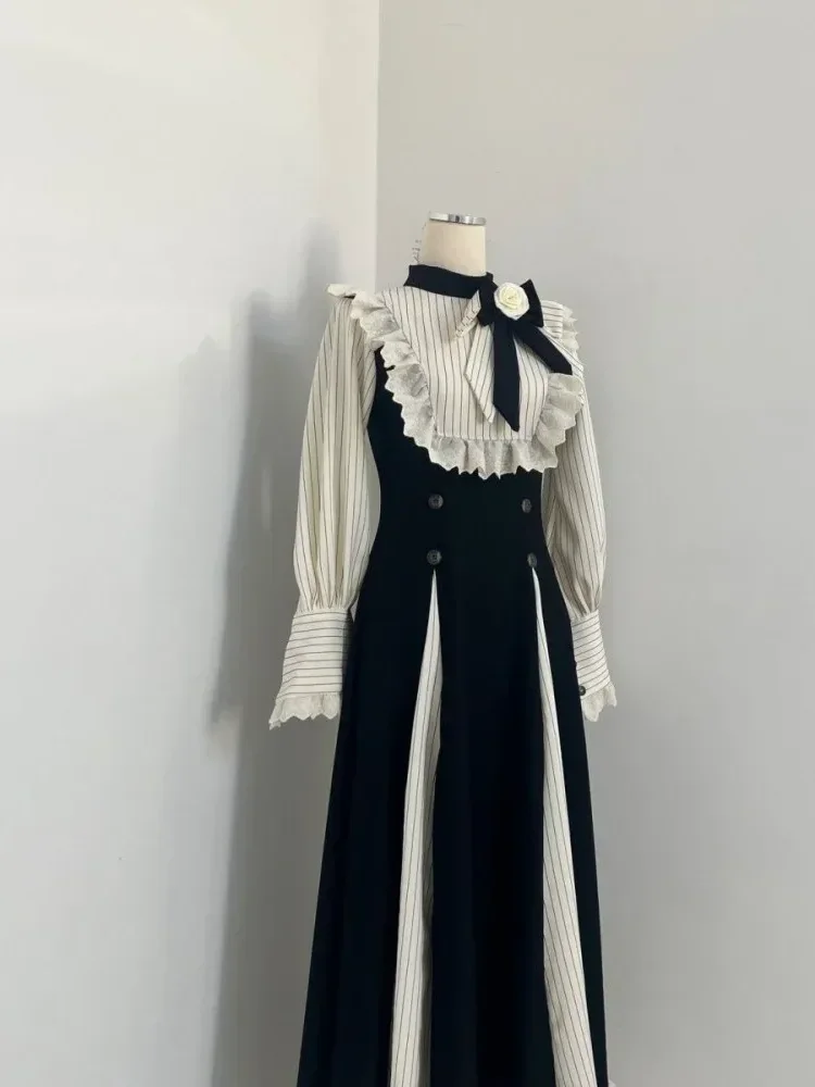 CHICMORE Gaun gaya preppy lengan panjang motif kontras bergaris dan variasi bunga manis