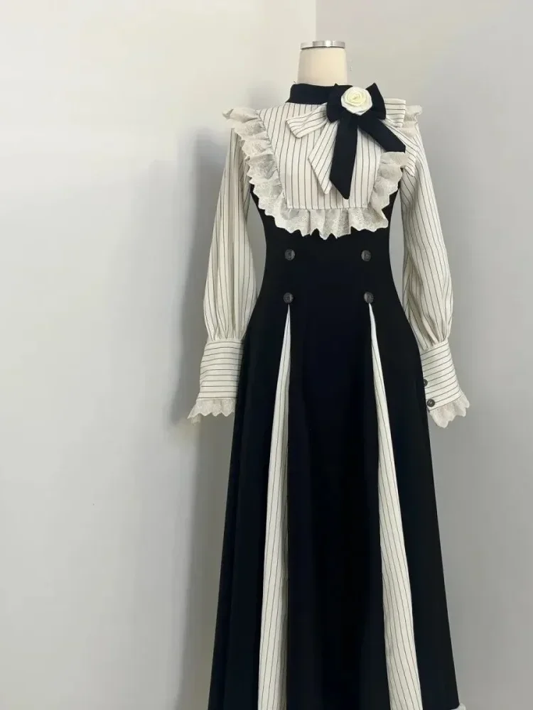 CHICMORE Gaun gaya preppy lengan panjang motif kontras bergaris dan variasi bunga manis