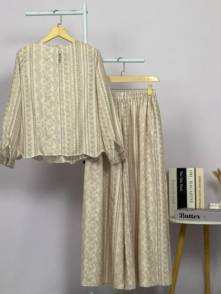 [NEW]ASAYA Atasan lengan panjang dengan desain hem tidak beraturan, set dua potong modis, dilengkapi pola cetakan unik, celana panjang trendy