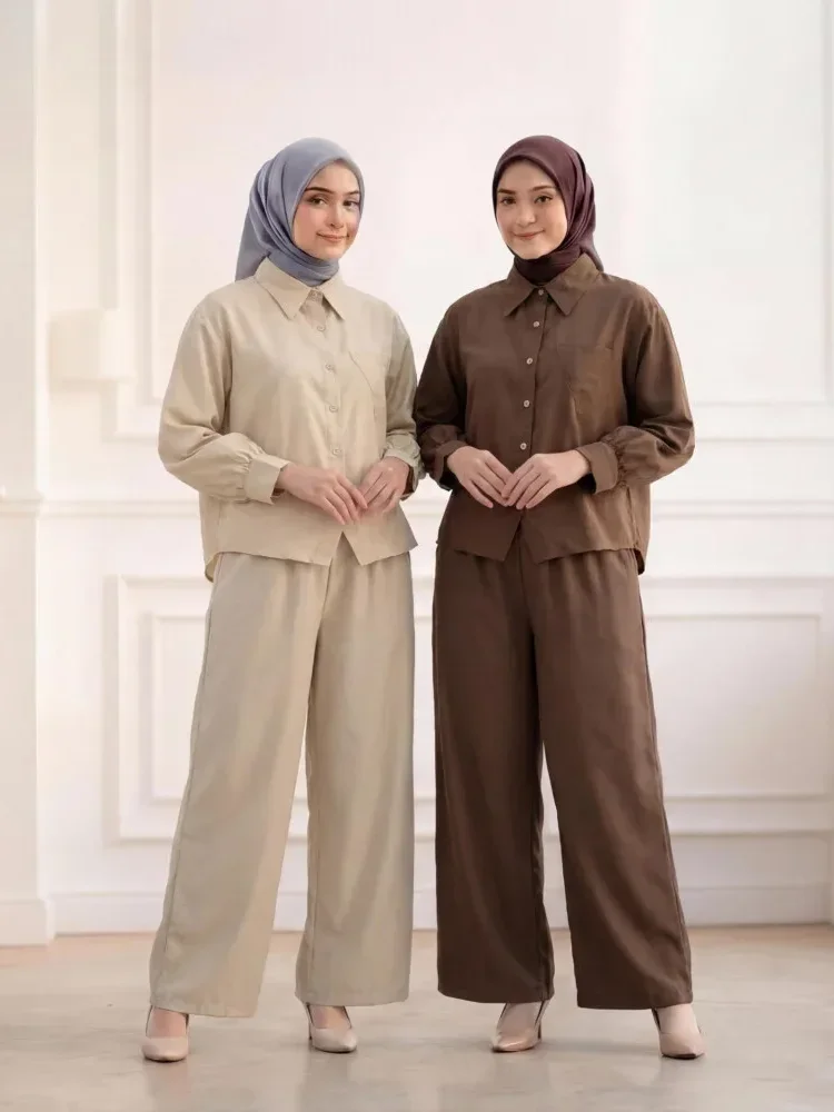 ASAYA Setelan dua potong atasan dan celana longgar aneka warna yang stylish.
