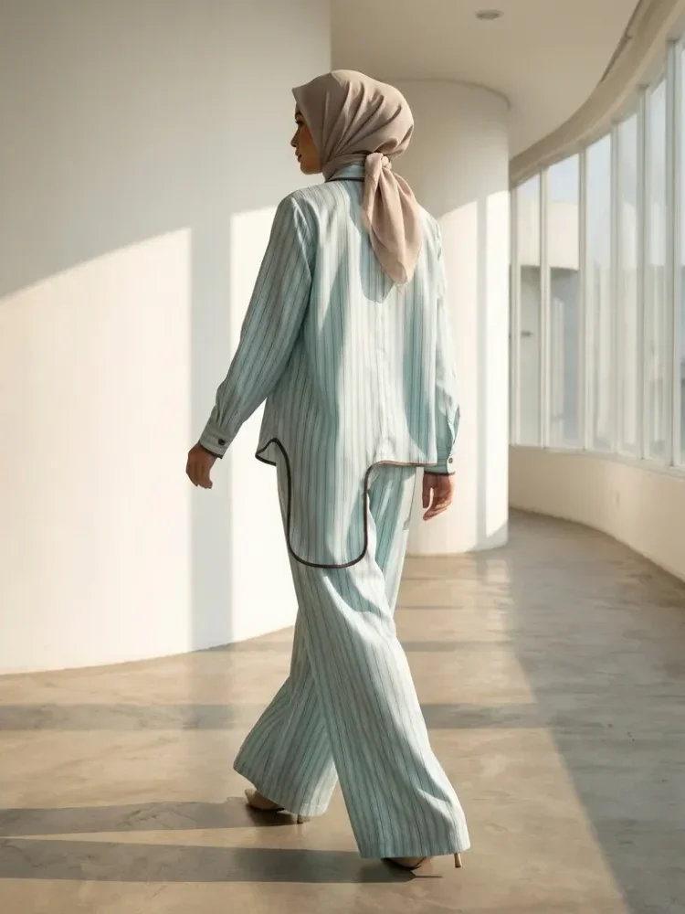 [NEW]ASAYA Setelan dua potong wanita dengan atasan lengan panjang berpola garis dan celana kaki lebar, model modern