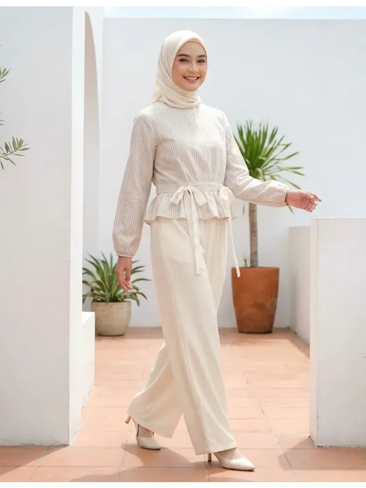 ASAYA Kemeja lengan panjang dengan kerah bulat dan celana panjang lebar bermotif garis polos set dua potong