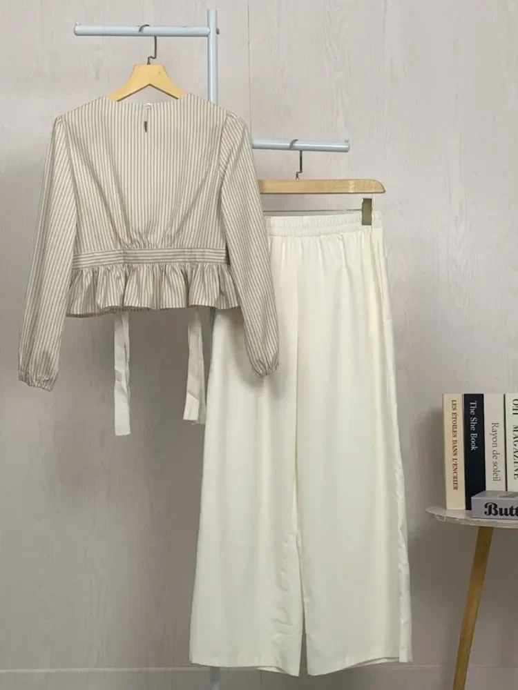 ASAYA Kemeja lengan panjang dengan kerah bulat dan celana panjang lebar bermotif garis polos set dua potong