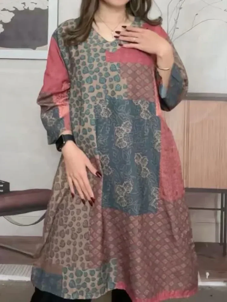 ASAYA Atasan blus motif retro dengan model longgar dan leher berbentuk v