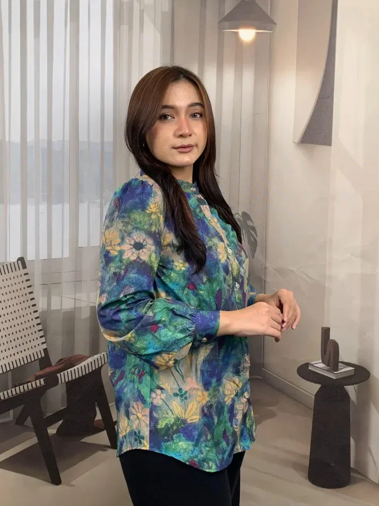 [DISKON KILAT]FADFAD Fashion new temperament print thin sunscreen shirt women loose slim this year's popular shirt
