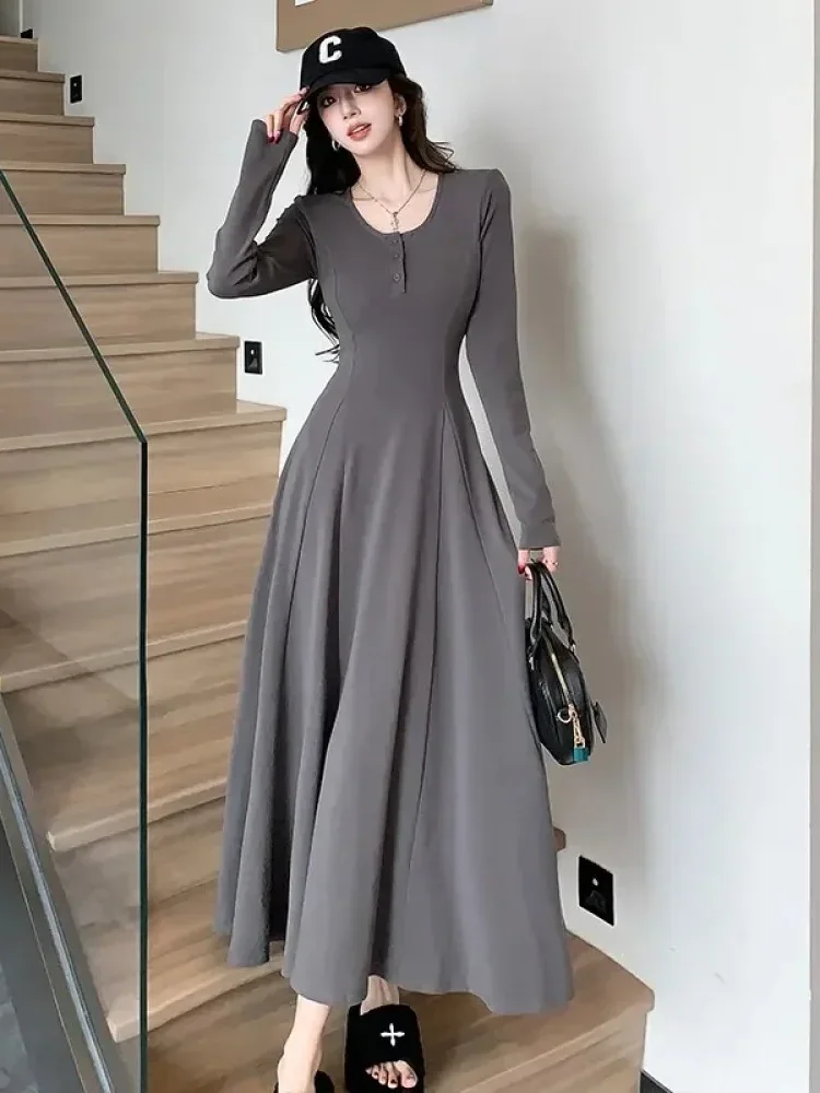 [DISKON KILAT]CHICMORE Gaun wanita kelas atas hitam berlipat dengan lengan panjang dan kerah v-neck