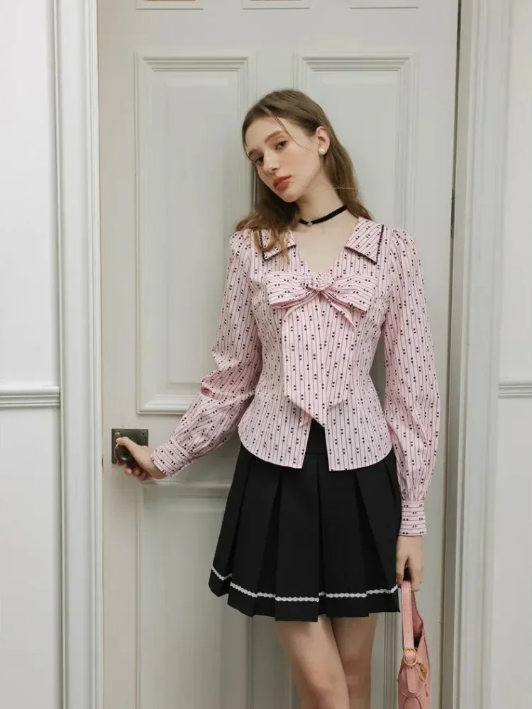 [CUCI GUDANG]CHICMORE Atasan kemeja wanita bermotif dengan lengan panjang kerah v dan terdapat hiasan pita dibagian depan