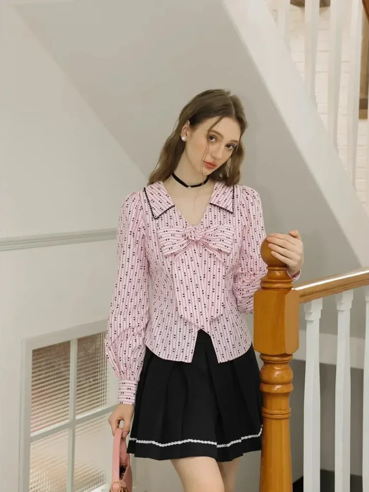 [CUCI GUDANG]CHICMORE Atasan kemeja wanita bermotif dengan lengan panjang kerah v dan terdapat hiasan pita dibagian depan