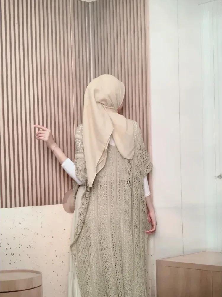 [NEW]CHICMORE Atasan sweter wanita lengan pendek berongga kerah v desain tipis atasan blus longgar chic unik musim semi