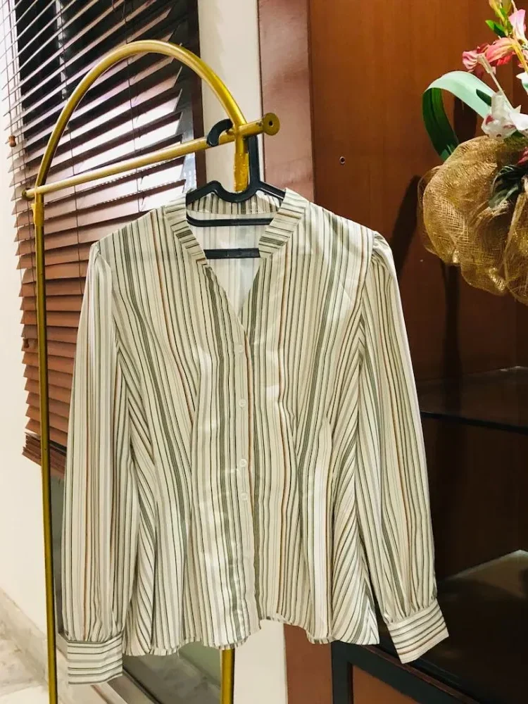 FADFAD Blus v-neck baru yang elegan dan bergaya