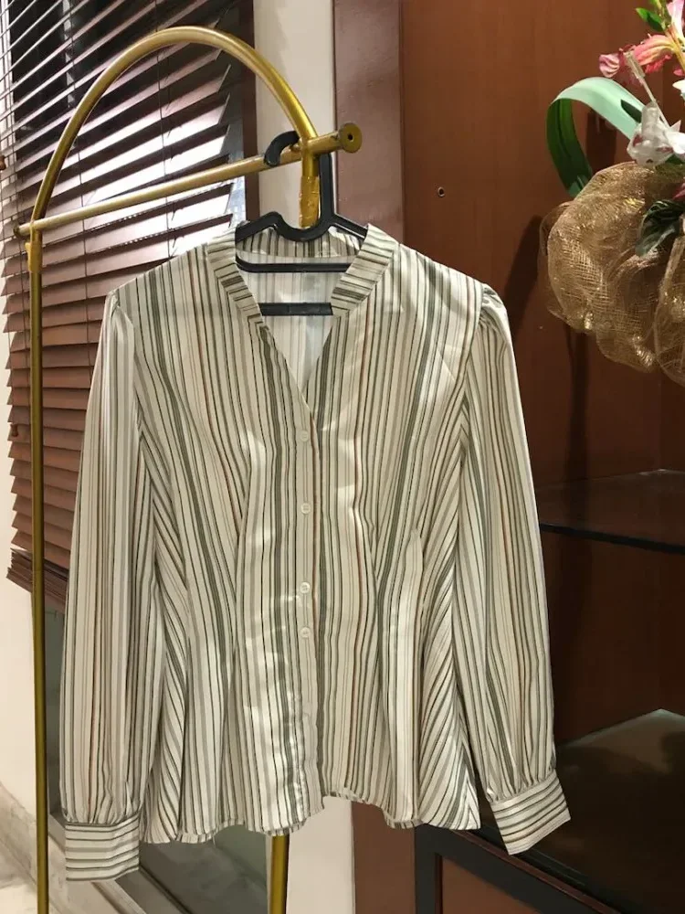 FADFAD Blus v-neck baru yang elegan dan bergaya