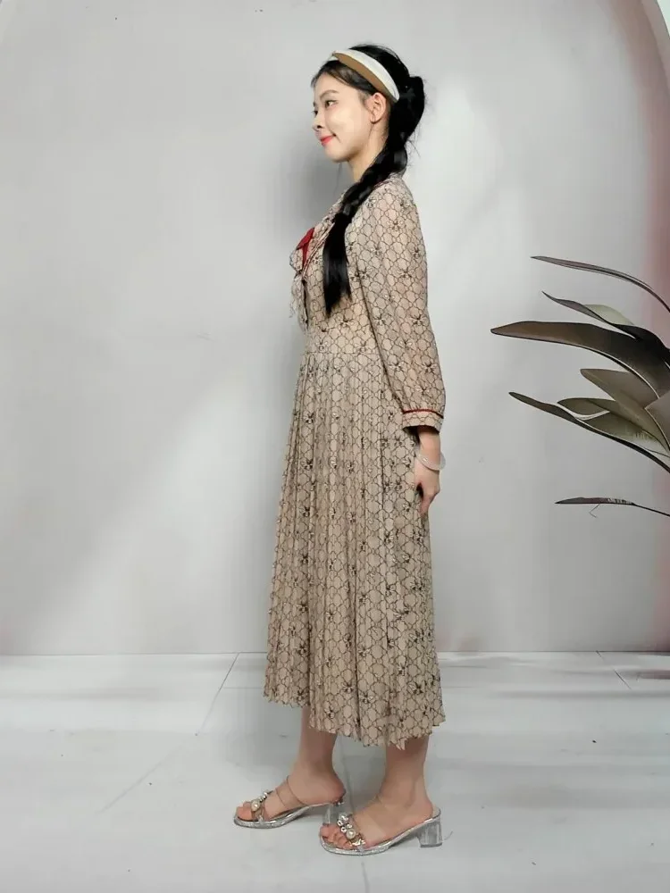 [DISKON KILAT]FADFAD Gaun gaya retro dengan lengan panjang terdapat kancing hidup bagian dada dan pita bagian leher