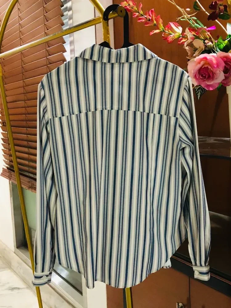 FADFAD Atasan wanita putih berkerah dengan resleting depan elemen love aktif korean style kekinian