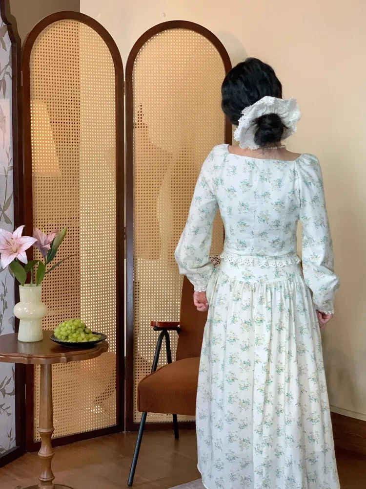 [NEW]CHICMORE Setelan cantik dengan atasan lengan panjang motif bunga dan rok a-line untuk wanita