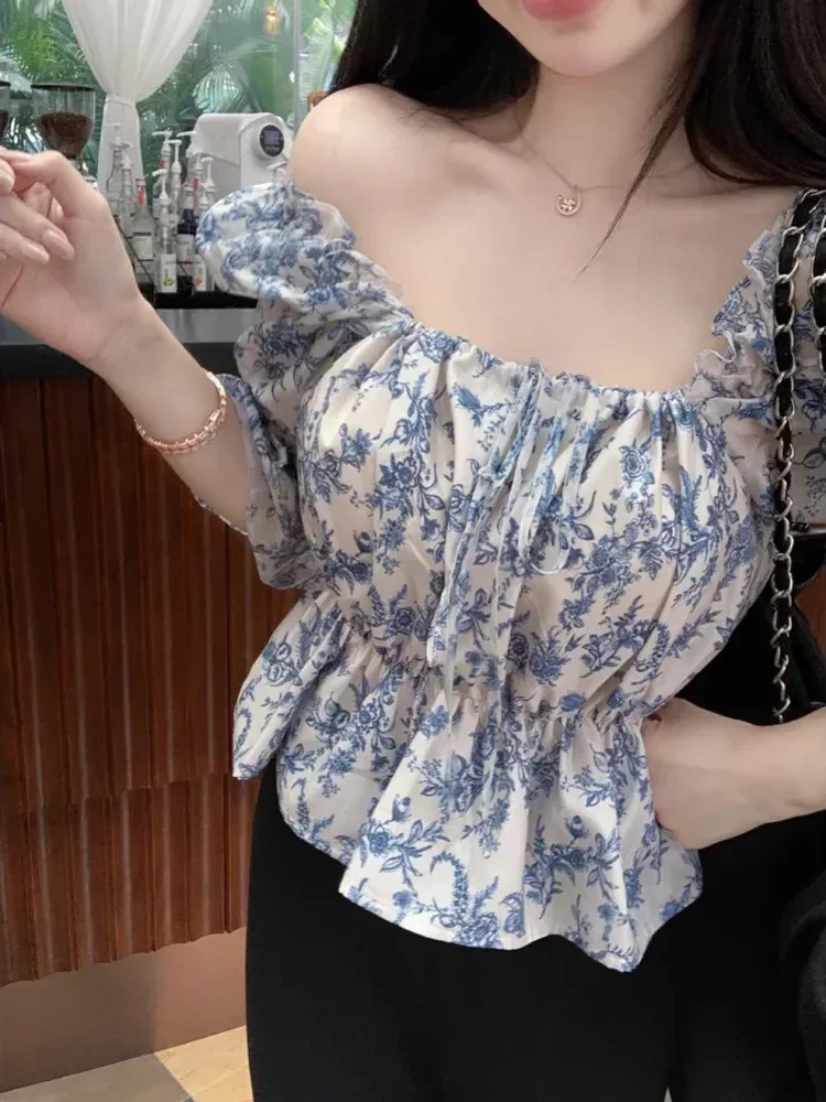 CHICMORE Atasan lengan midi bermotif bunga retro kerah persegi untuk wanita