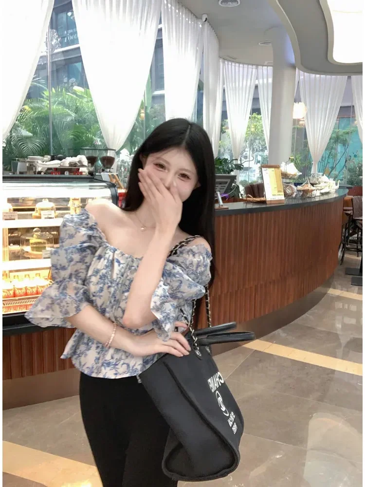 CHICMORE Atasan lengan midi bermotif bunga retro kerah persegi untuk wanita