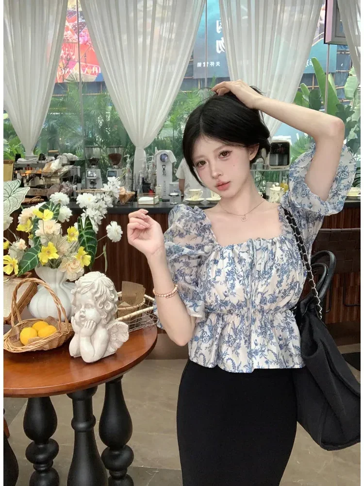 CHICMORE Atasan lengan midi bermotif bunga retro kerah persegi untuk wanita