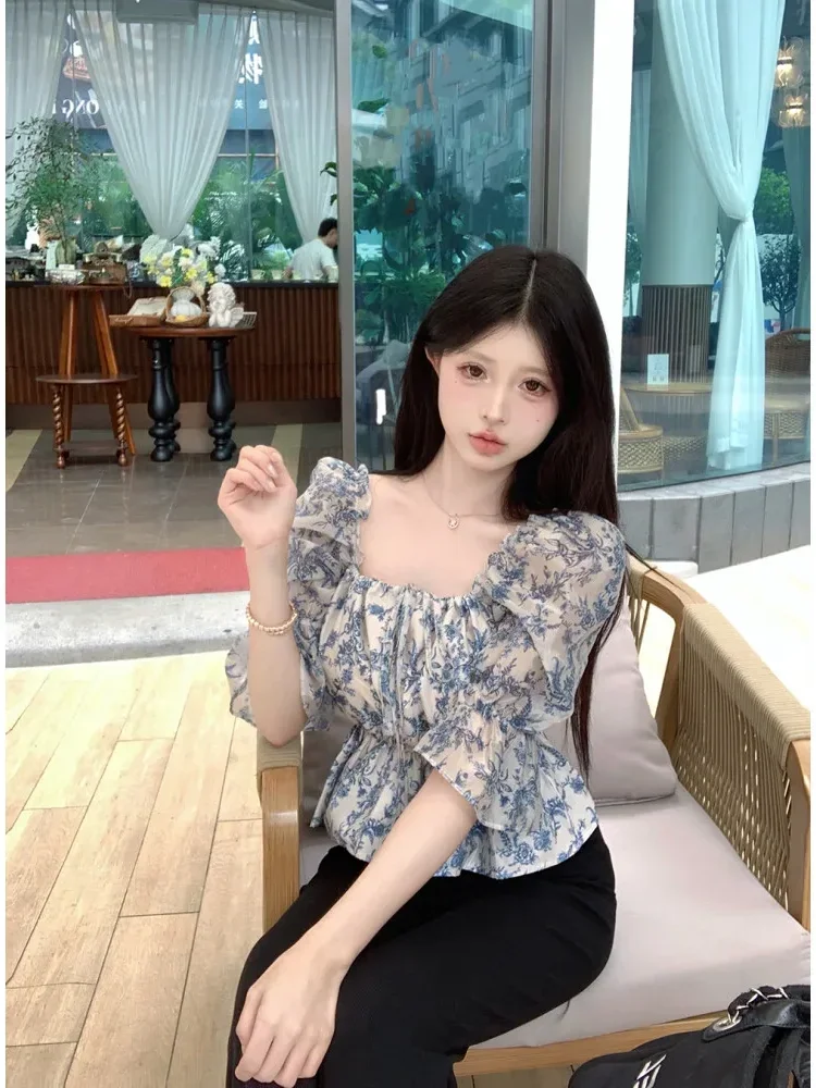 CHICMORE Atasan lengan midi bermotif bunga retro kerah persegi untuk wanita