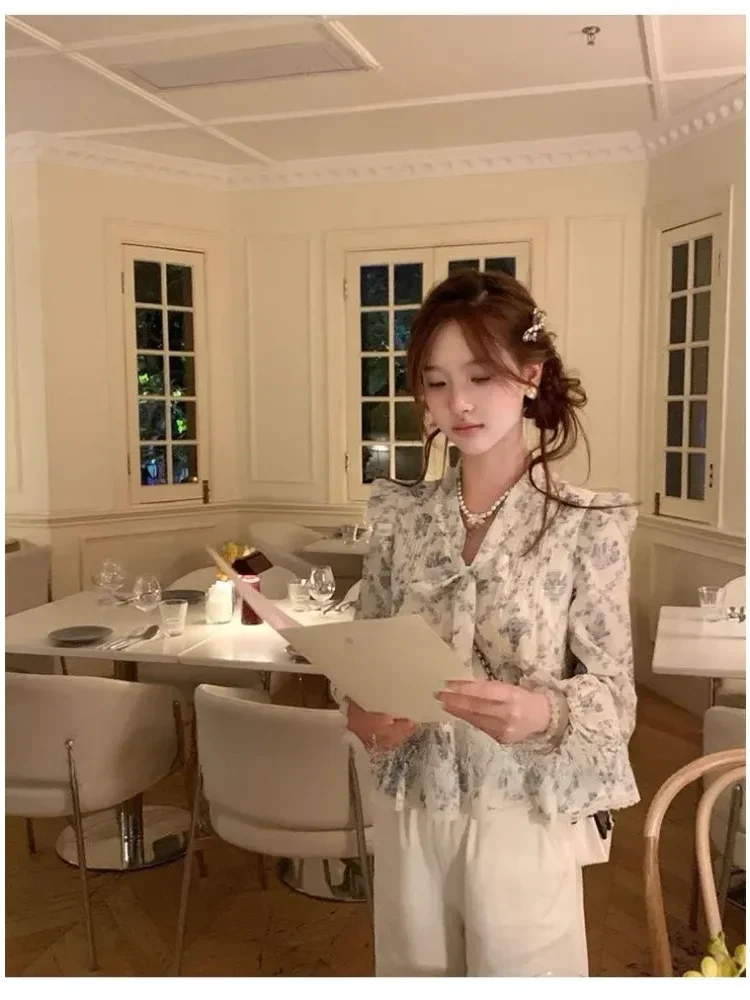 CHICMORE Atasan kemeja korean style kerah v model ruffle baru