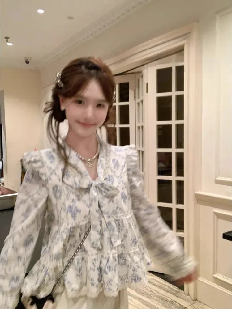 CHICMORE Atasan kemeja korean style kerah v model ruffle baru