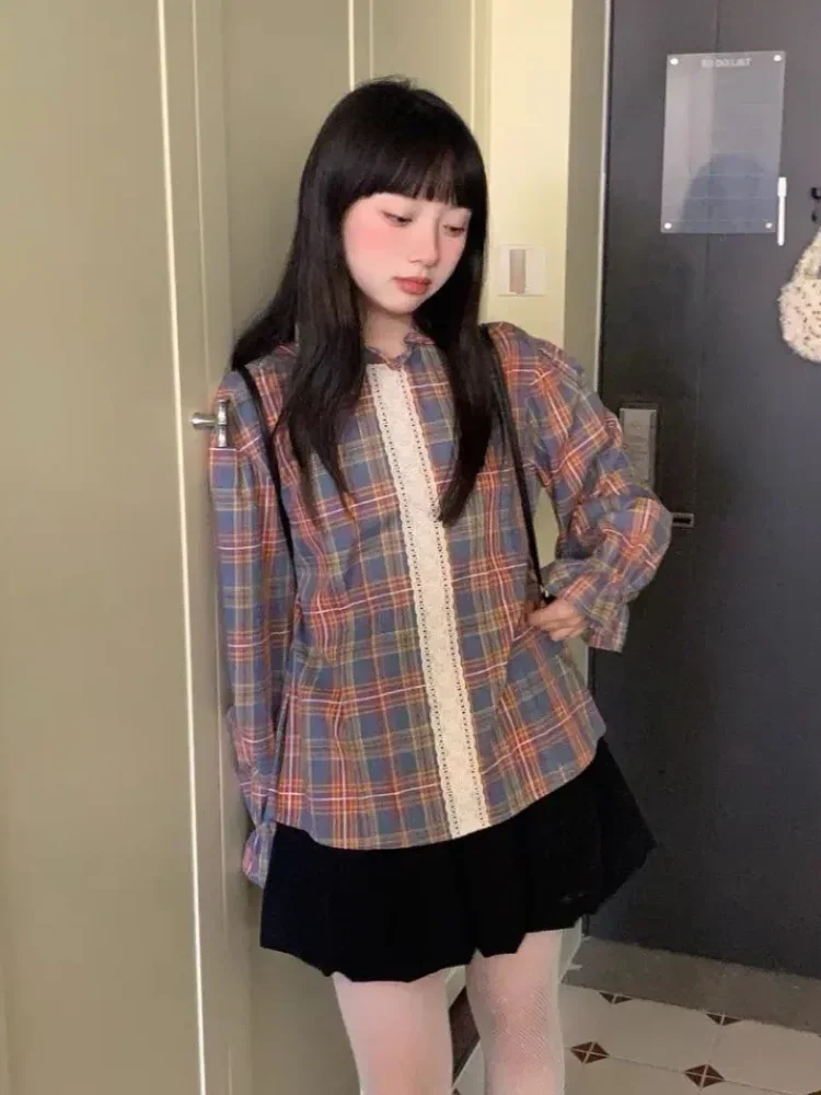 CHICMORE Atasan kemeja lengan panjang model kerah ruffle dan motif kotak kotak