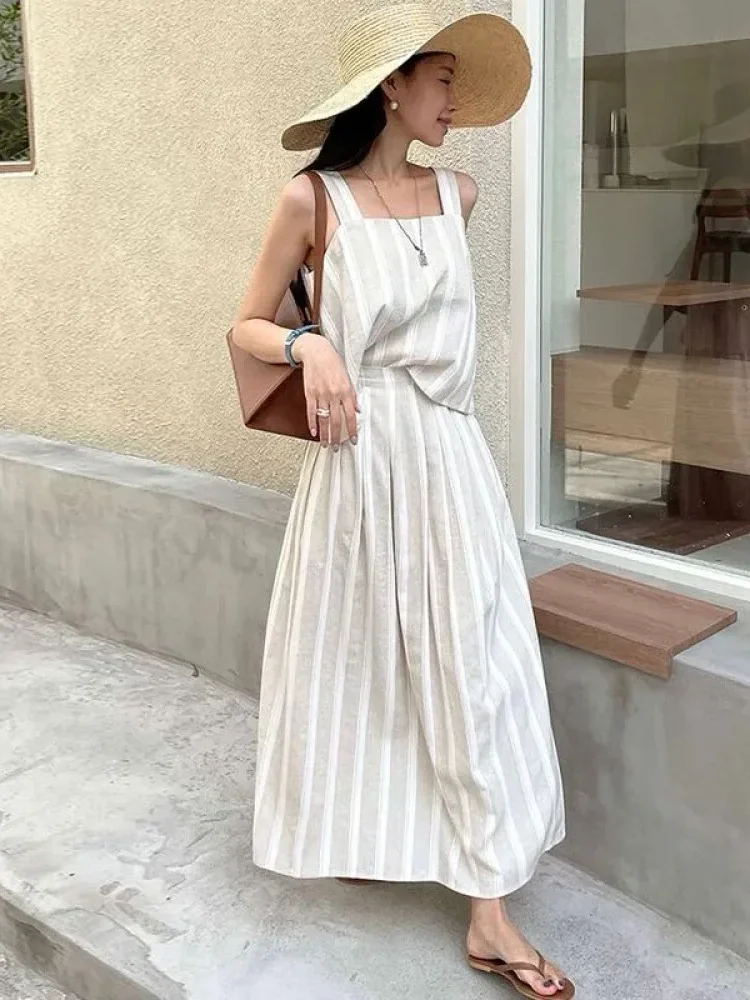 CHICMORE Setelan dua potong dengan motif garis dan tali suspender + celana panjang kaki lebar