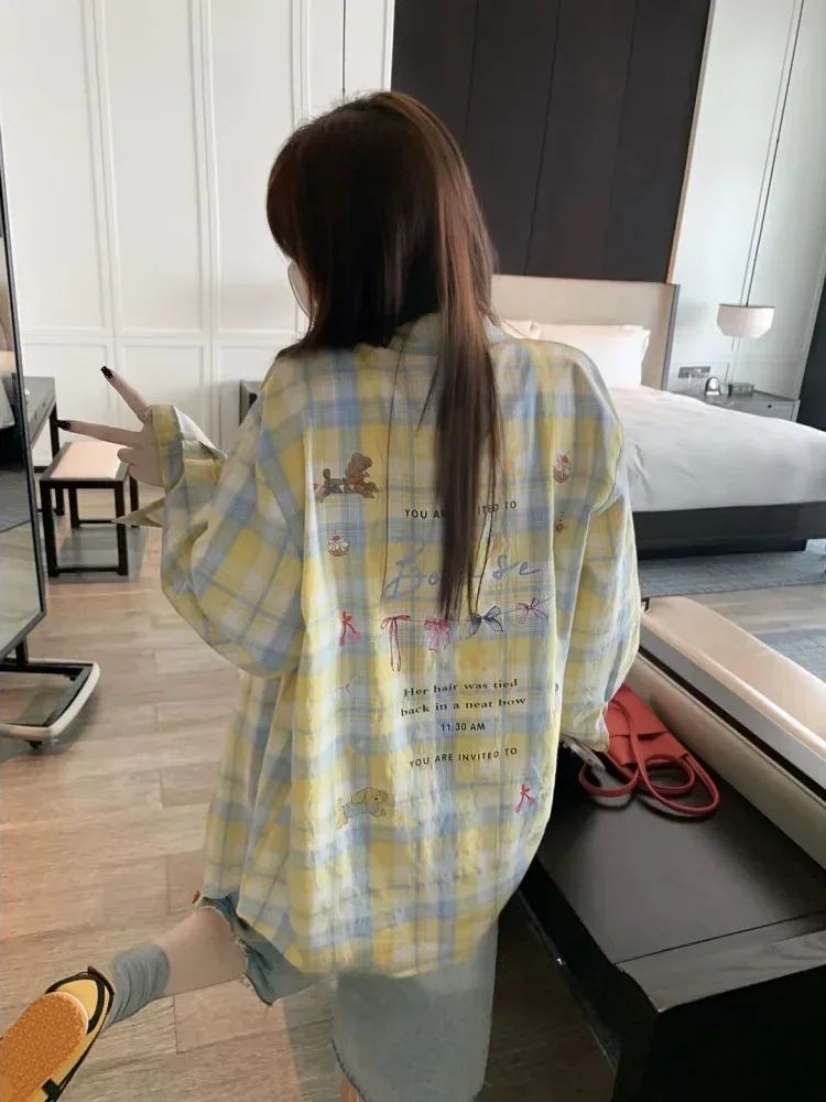 CHICMORE Atasan kemeja kasual wanita motif kotak warna kontras gaya retro korea