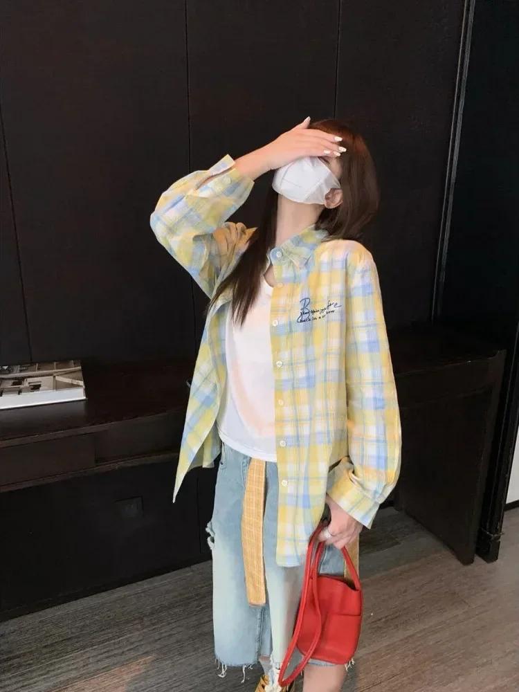 CHICMORE Atasan kemeja kasual wanita motif kotak warna kontras gaya retro korea