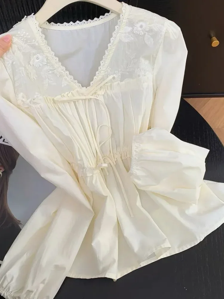 CHICMORE Atasan wanita blouse kekinian lengan panjang dengan kerah v neck dengan variasi pita gaya korea