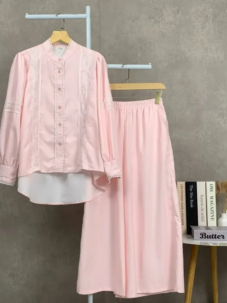 CHICMORE Setelan lengan panjang baru, atasan solid dipadukan dengan hiasan renda, celana panjang solid yang longgar