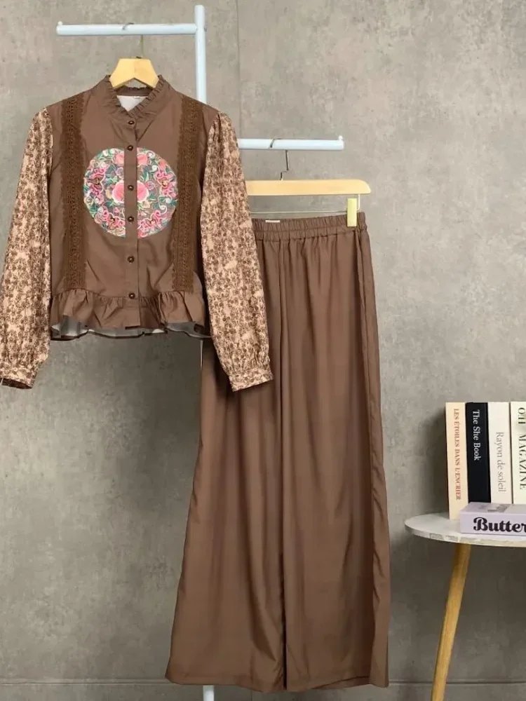 [DISKON KILAT]CHICMORE Set baju lengan panjang baru, kemeja cetak warna kontras dipasangkan dengan celana panjang, dilengkapi hiasan renda dan stiker sulaman