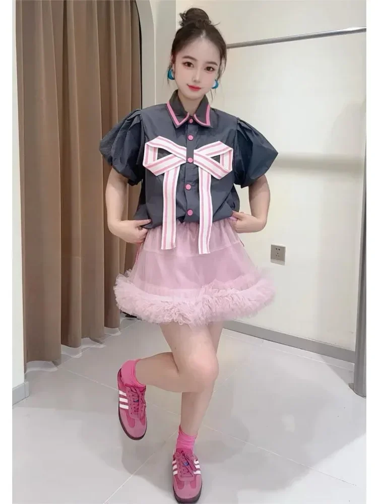[DISKON KILAT]CHICMORE Atasan dengan pita cantik dan kancing unik sebaris lengan puff pendek untuk wanita