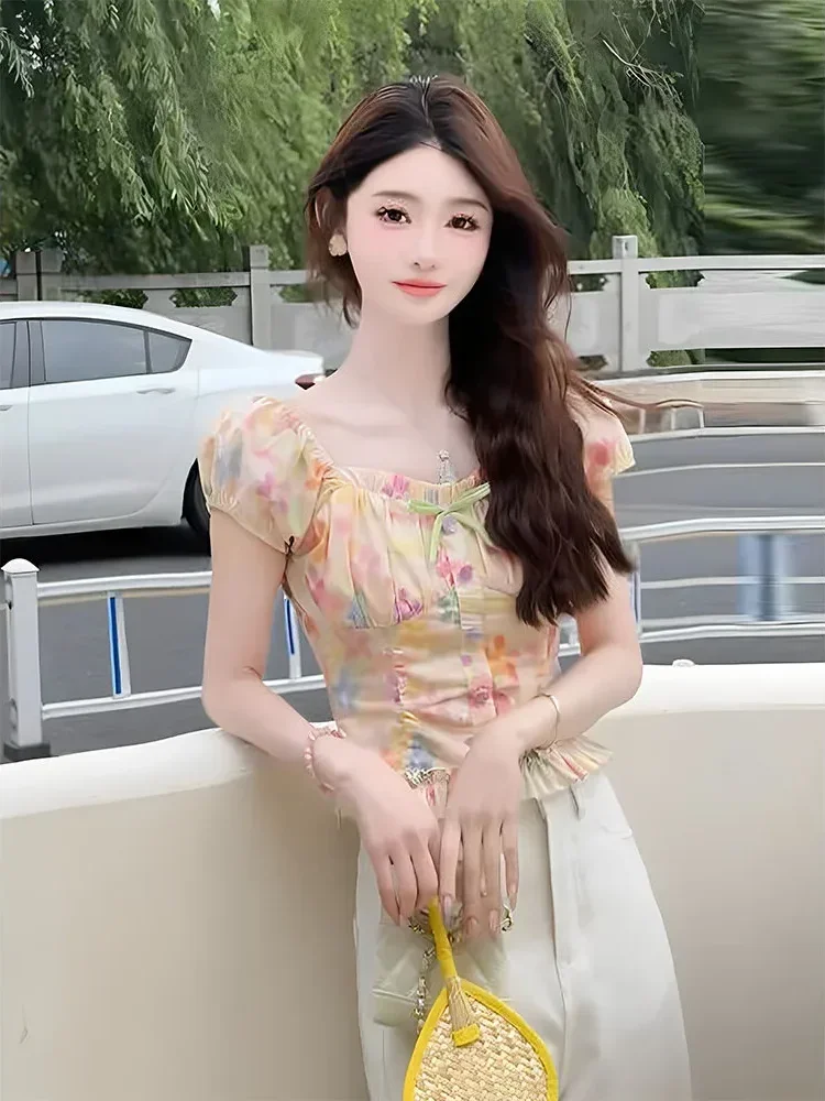 CHICMORE Atasan blouse berlengan pendek puff motif bunga ramping gaya kasual untuk wanita