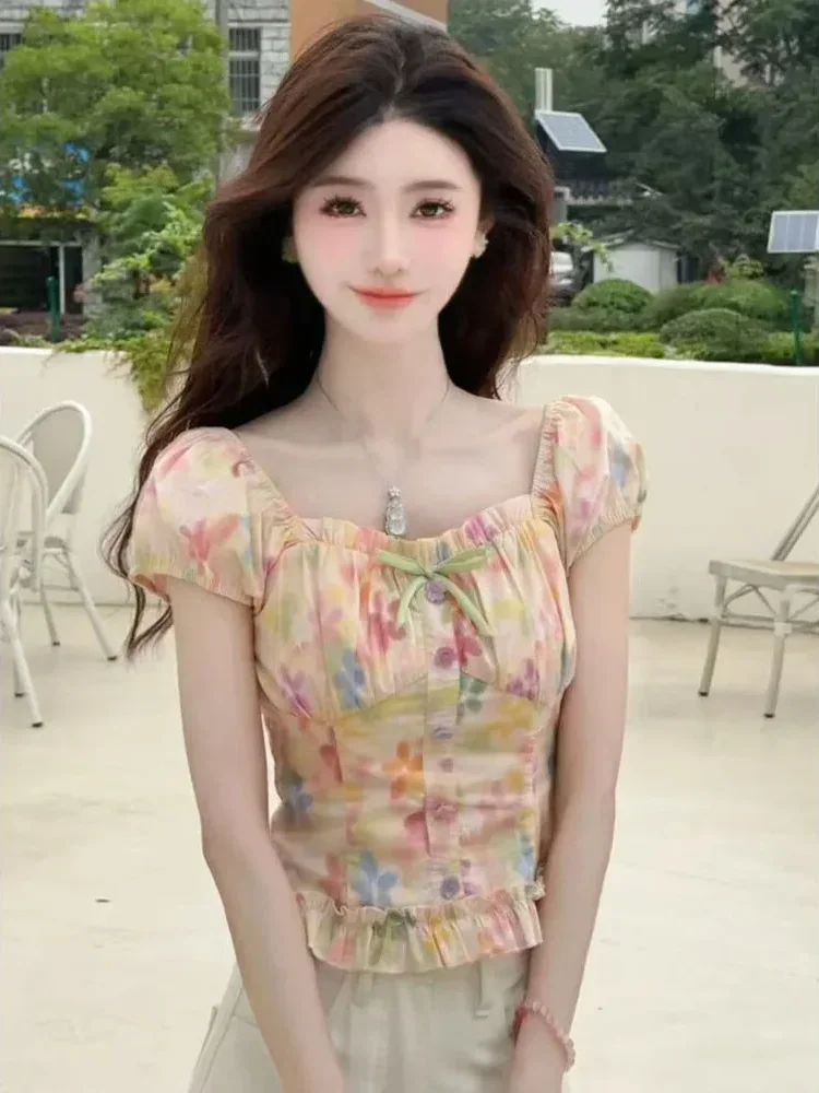 CHICMORE Atasan blouse berlengan pendek puff motif bunga ramping gaya kasual untuk wanita