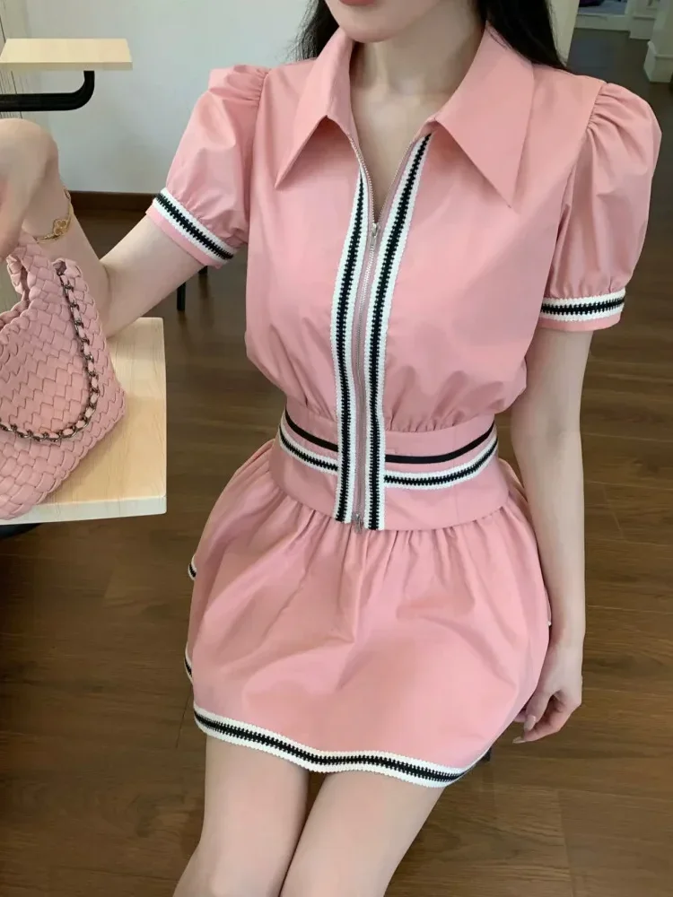 CHICMORE Atasan kemeja gaya korean dengan ritsleting cantik dan lengan puff pendek untuk wanita（only tops）