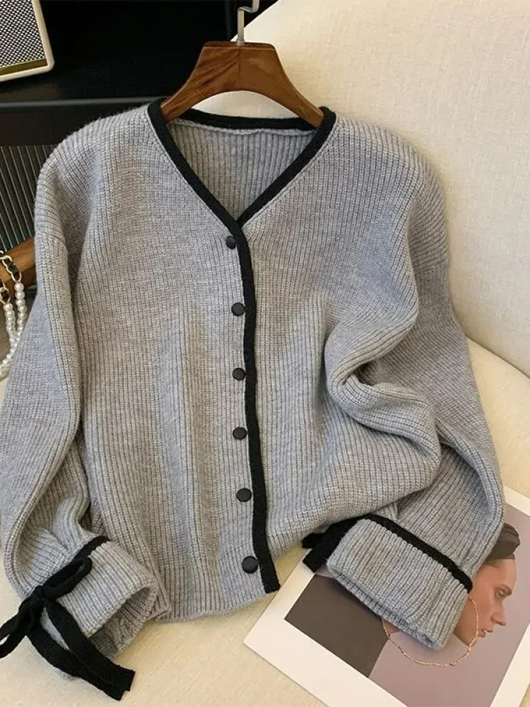 [DISKON KILAT]CHICMORE Atasan leher v-neck kardigan ramping lengan panjang untuk wanita