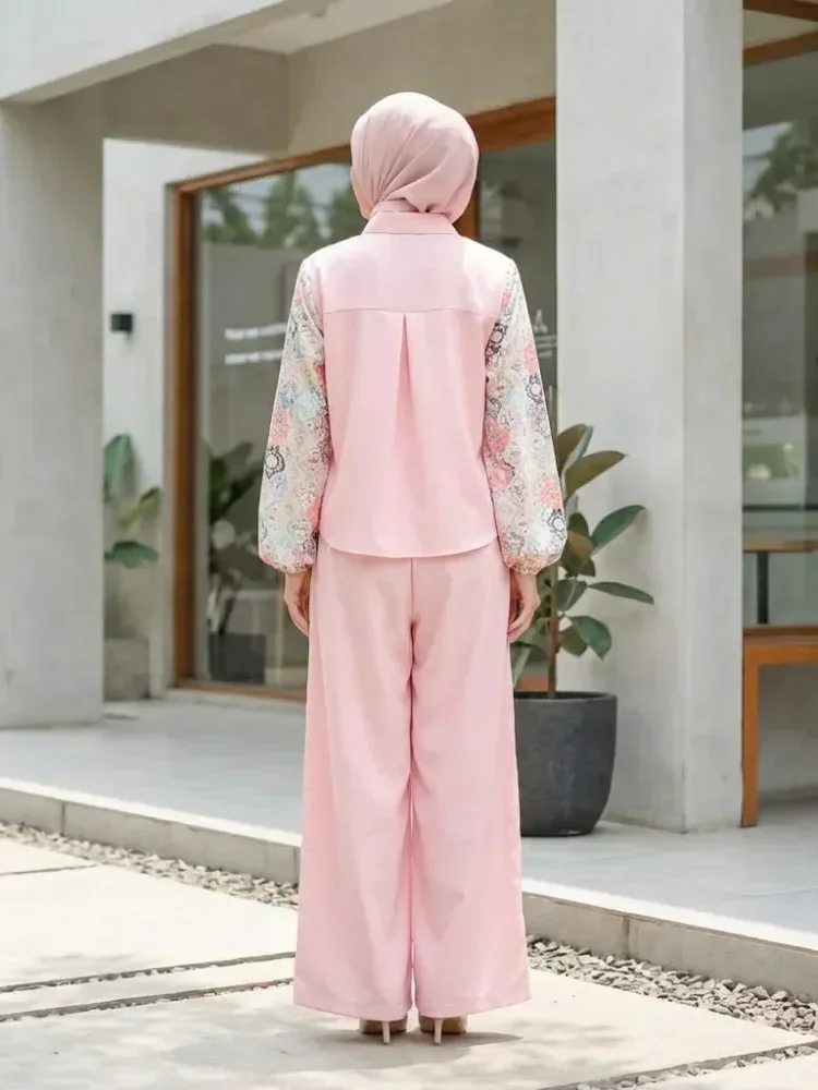 CHICMORE Kemeja lengan panjang dengan aksen bordir, kancing tangan, dipadukan dengan celana lebar polos