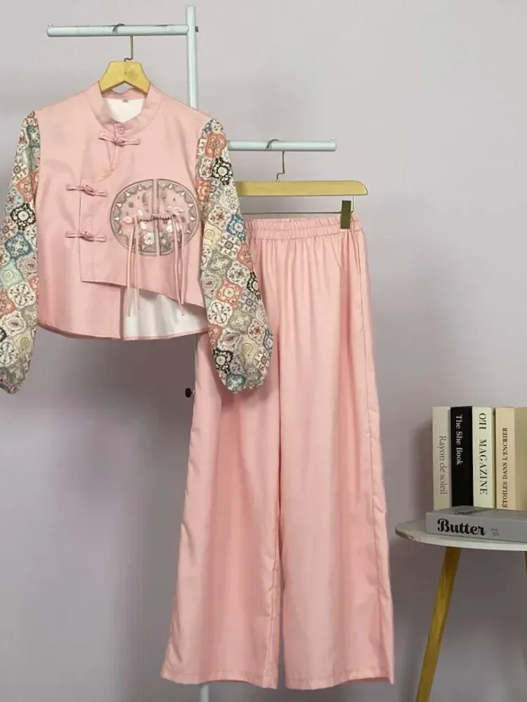 CHICMORE Kemeja lengan panjang dengan aksen bordir, kancing tangan, dipadukan dengan celana lebar polos