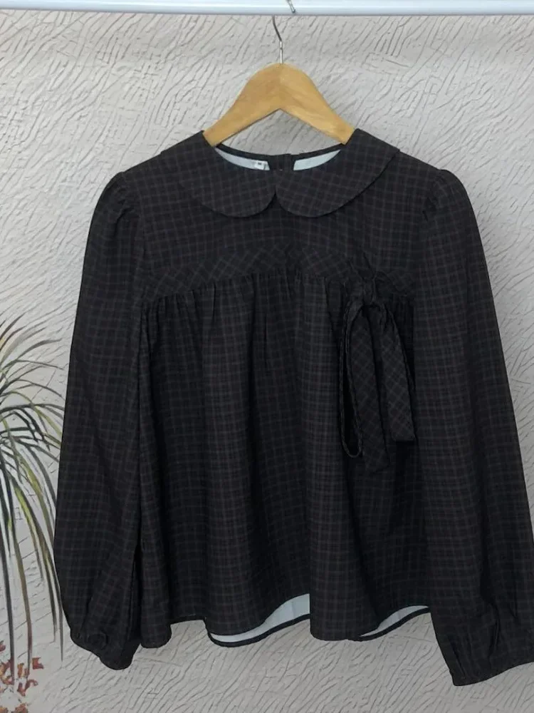 [NEW]CHICMORE Atasan kemeja wanita modern kerah boneka dengan motif kotak dan pita di depan