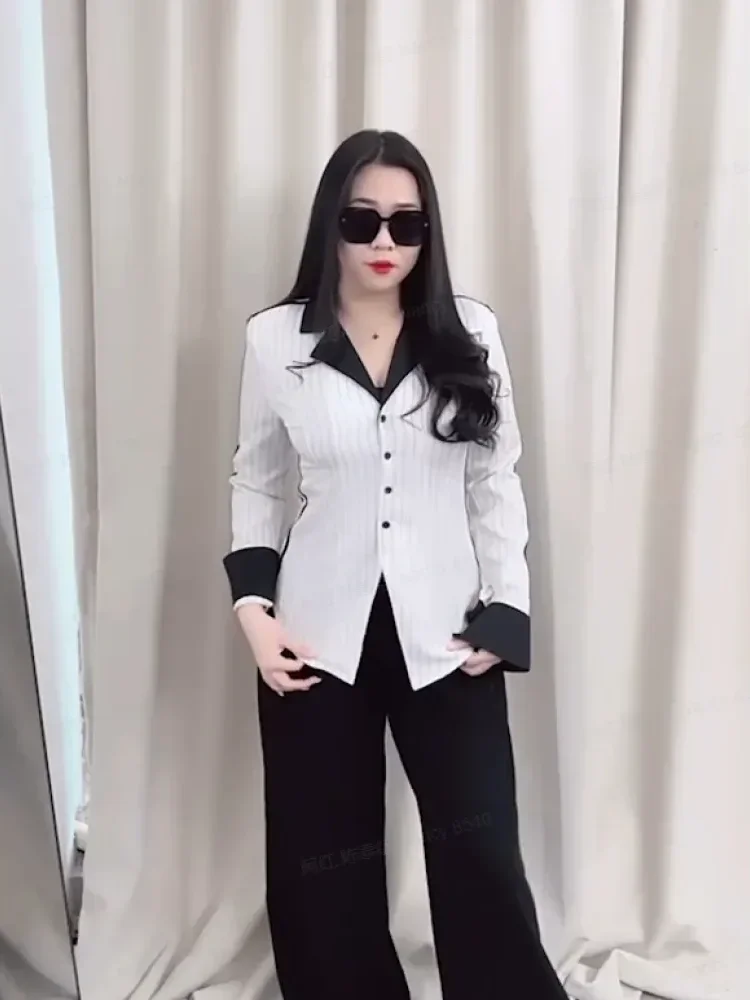 [DISKON KILAT]FADFAD Atasan kemeja wanita motif garis dengan model unik yang trendi cocok untuk bersantai