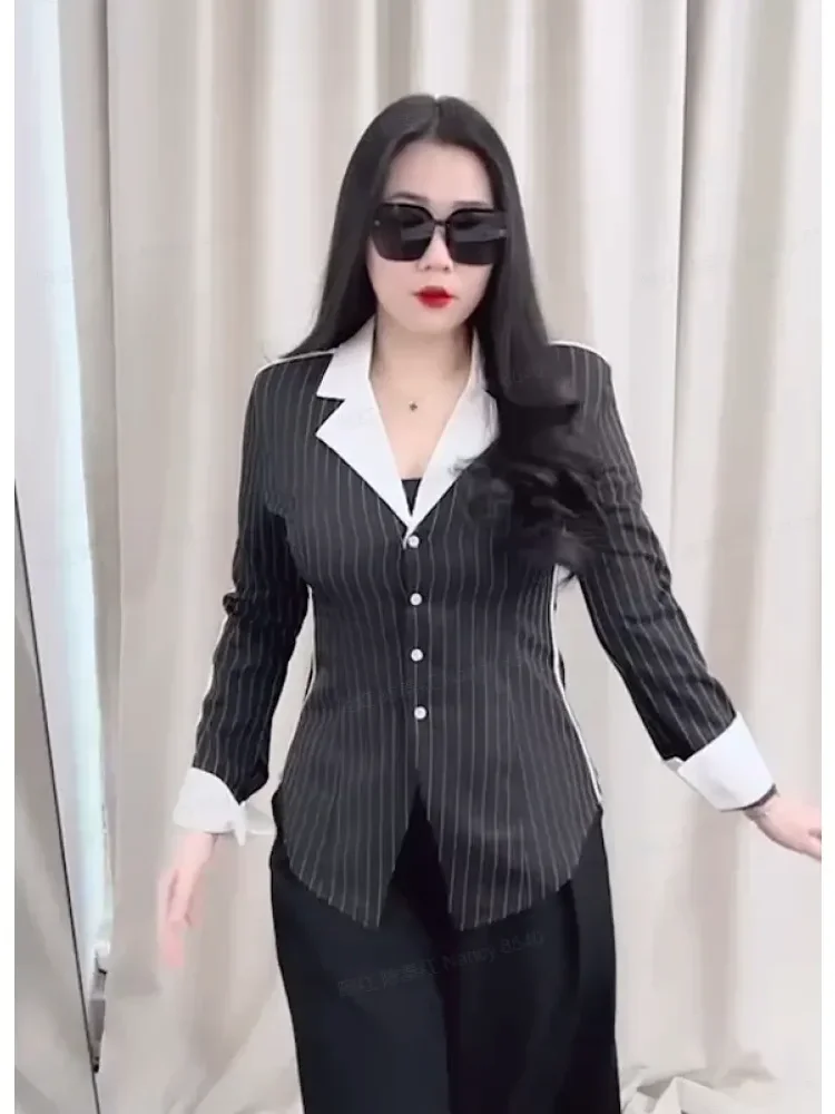 [DISKON KILAT]FADFAD Atasan kemeja wanita motif garis dengan model unik yang trendi cocok untuk bersantai