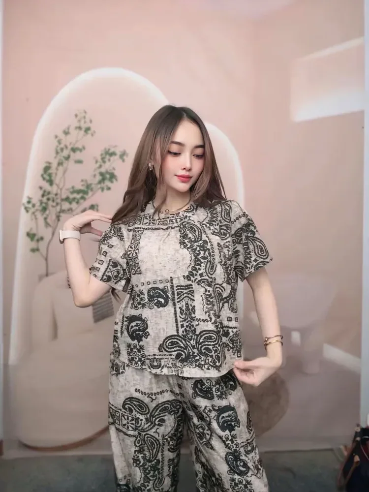 FADFAD Setelan atasan blouse lengan pendek dan celana motif kotak kotak untuk wanita