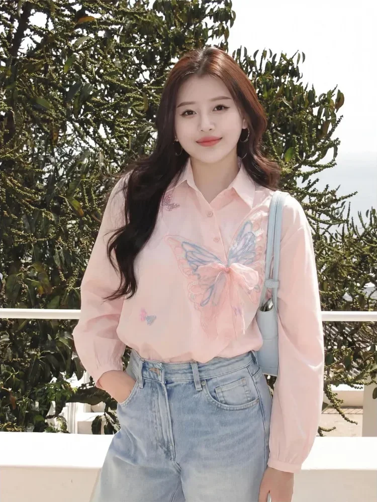 [READY STOCK]FADFAD Atasan lengan panjang yang modis dan longgar, dipadukan dengan motif kupu-kupu bordir tiga dimensi