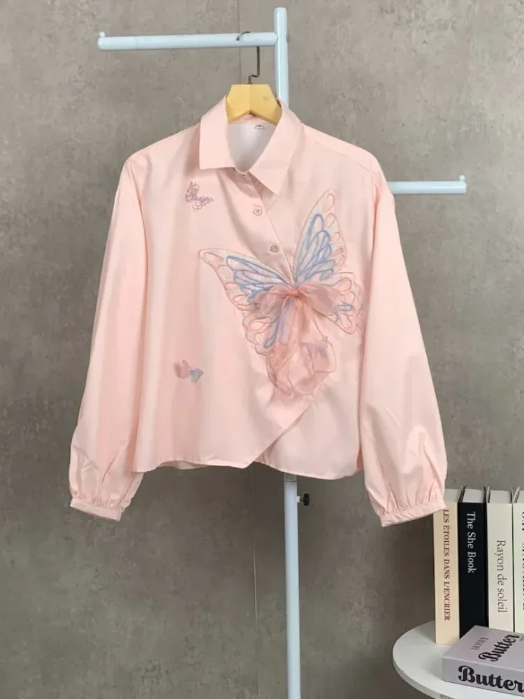 [READY STOCK]FADFAD Atasan lengan panjang yang modis dan longgar, dipadukan dengan motif kupu-kupu bordir tiga dimensi