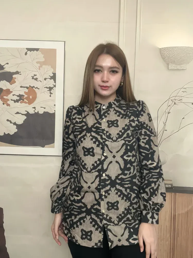 FADFAD Fashion new temperament print thin sunscreen shirt women loose slim this year's popular shirt