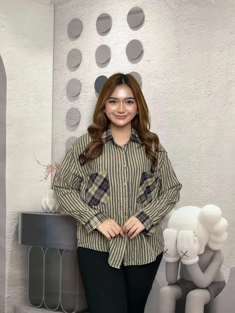 FADFAD Atasan kemeja warna kontras baru dengan desain kasual dan kancing sebaris