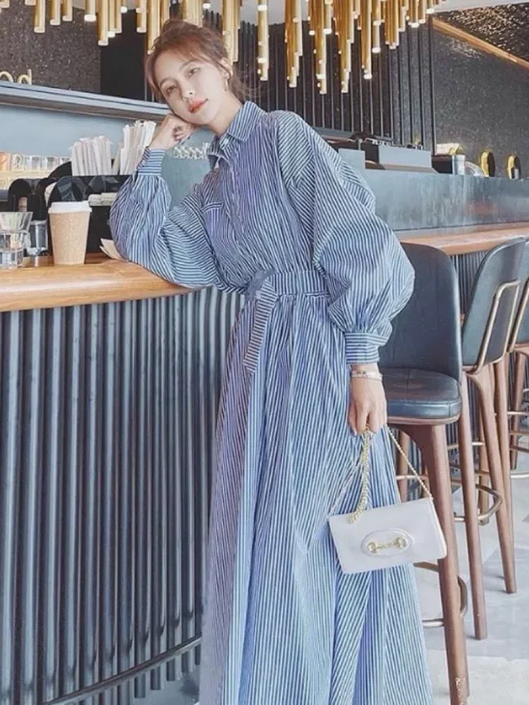 [DISKON KILAT]CHICMORE (jasmine live exclusive)【ready stock】fadfad - gaun kemeja wanita lengan panjang motif garis - kerah kemeja stylish & tali pinggang elegan - desain unik, nyaman dipakai untuk santai & pergi
