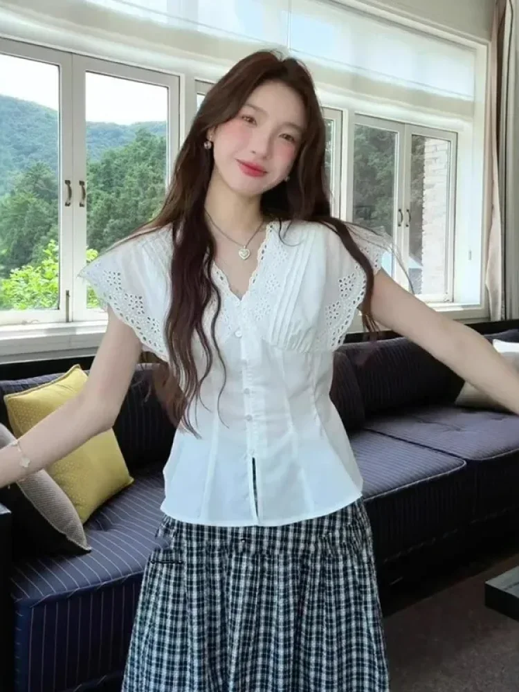 CHICMORE Atasan kemeja berongga v-neck lengan terbang untuk wanita