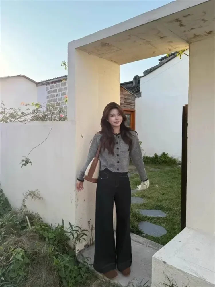 [DISKON KILAT]CHICMORE Atasan sweataer gaya korea lengan panjang kancing sebaris unik kerah kru