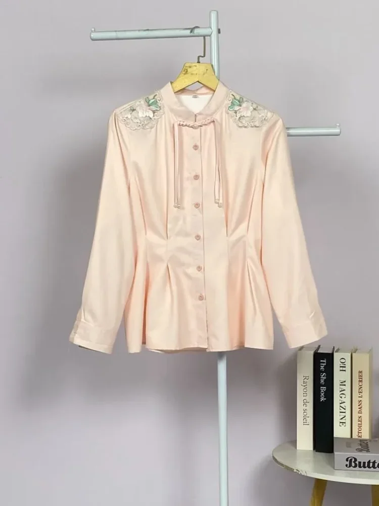 [DISKON KILAT]FADFAD Atasan wanita lengan panjang dengan desain bunga di bagian bahu dan pinggang pas.